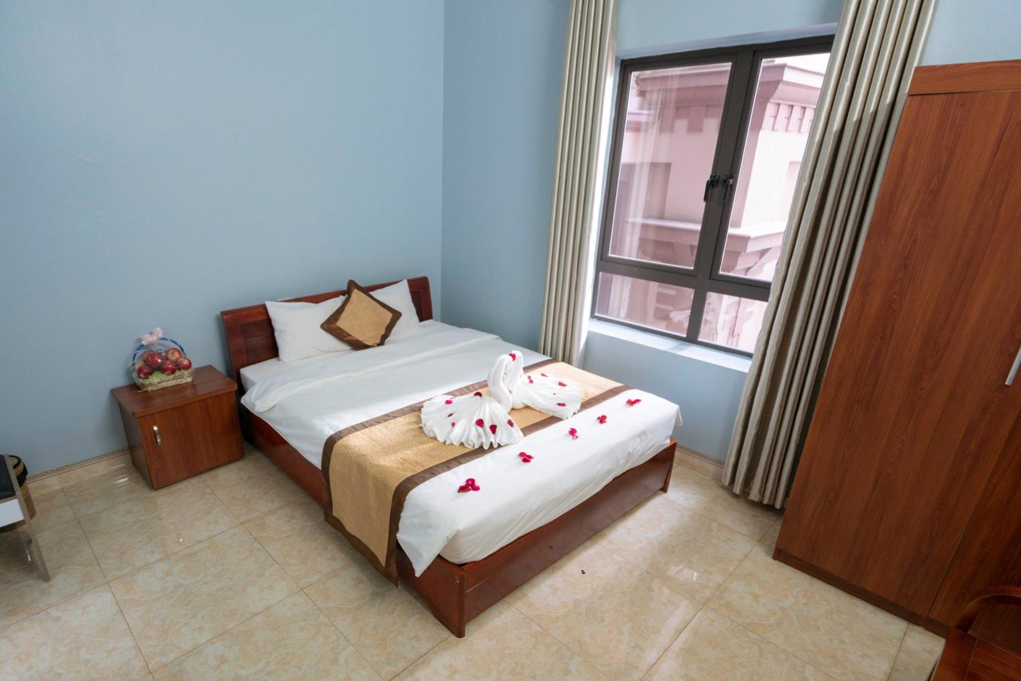 Ha Long Fancy Hostel With Vegetarian And Vegan Restaurant Exterior foto